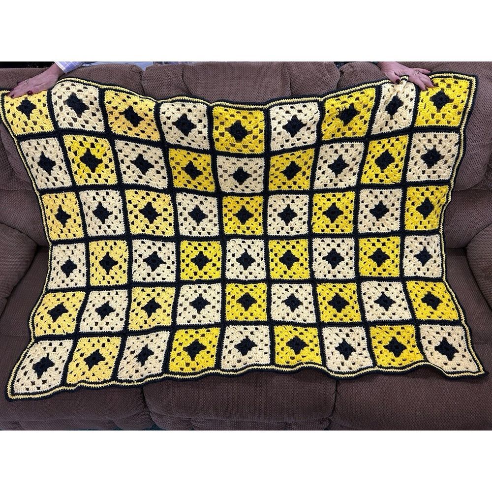 Vintage 70s Colorful‎ Yellow Granny Square Crochet Afghan Throw Blanket 60X36